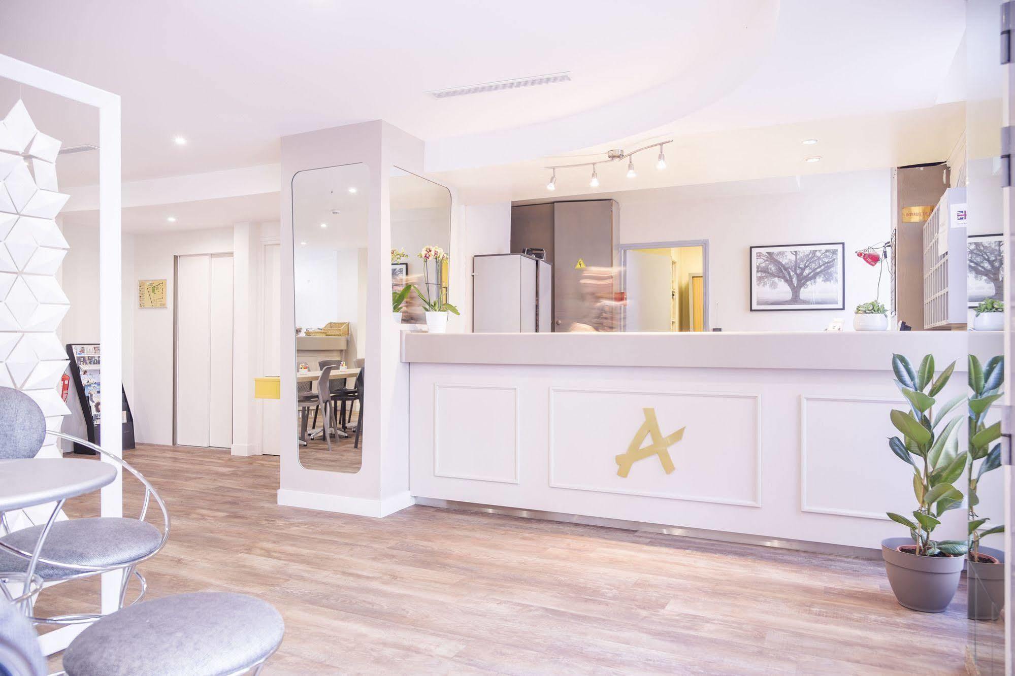 Hotel Des Arts Rueil-Malmaison Eksteriør billede